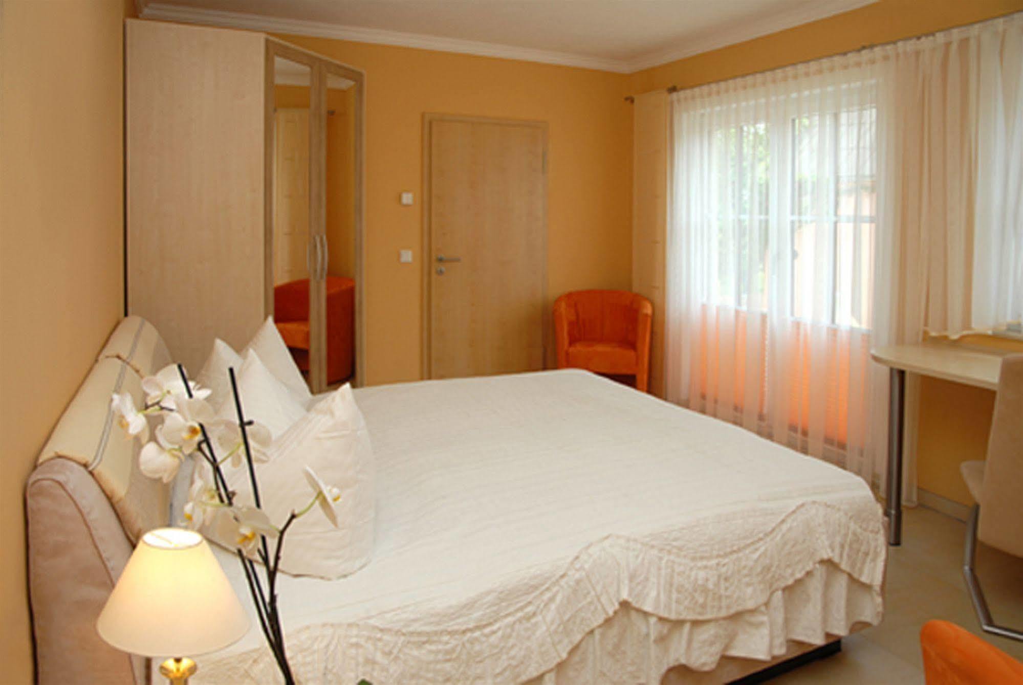 Hotel "Pension Marlis" Garni Reichenberg  Kültér fotó